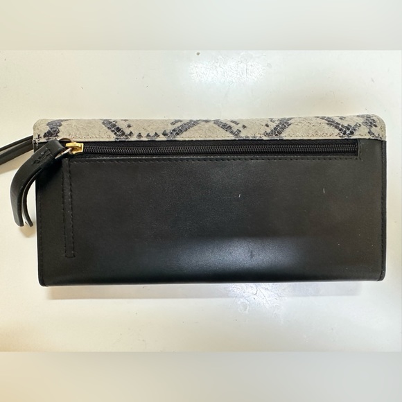 Authentic Radley London Wallet - Picture 4 of 7